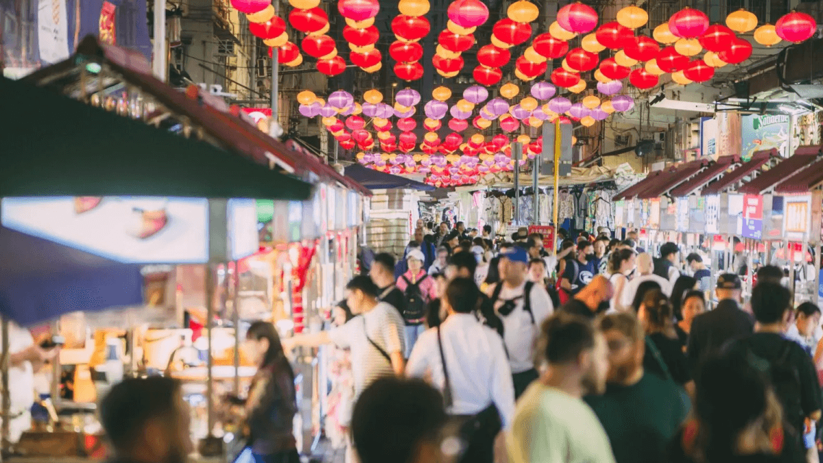 Turn Tsim Sha Tsui's Waterfront into a Cultural Night Market